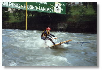Wildwassersurfen